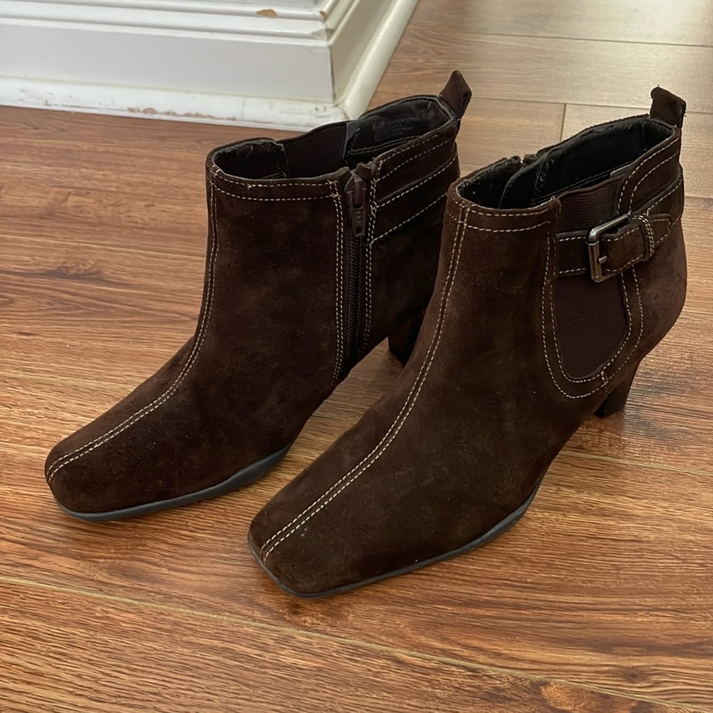 Brown Suede Aerosols Booties!  Very sharp and stylish and Super Comfortable!